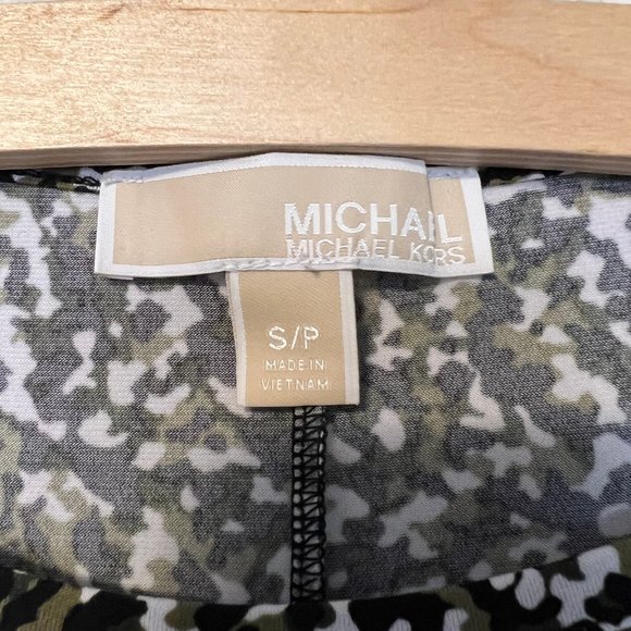 Michael Kors "camo" print top/blouse in size Small - Picture 3 of 5